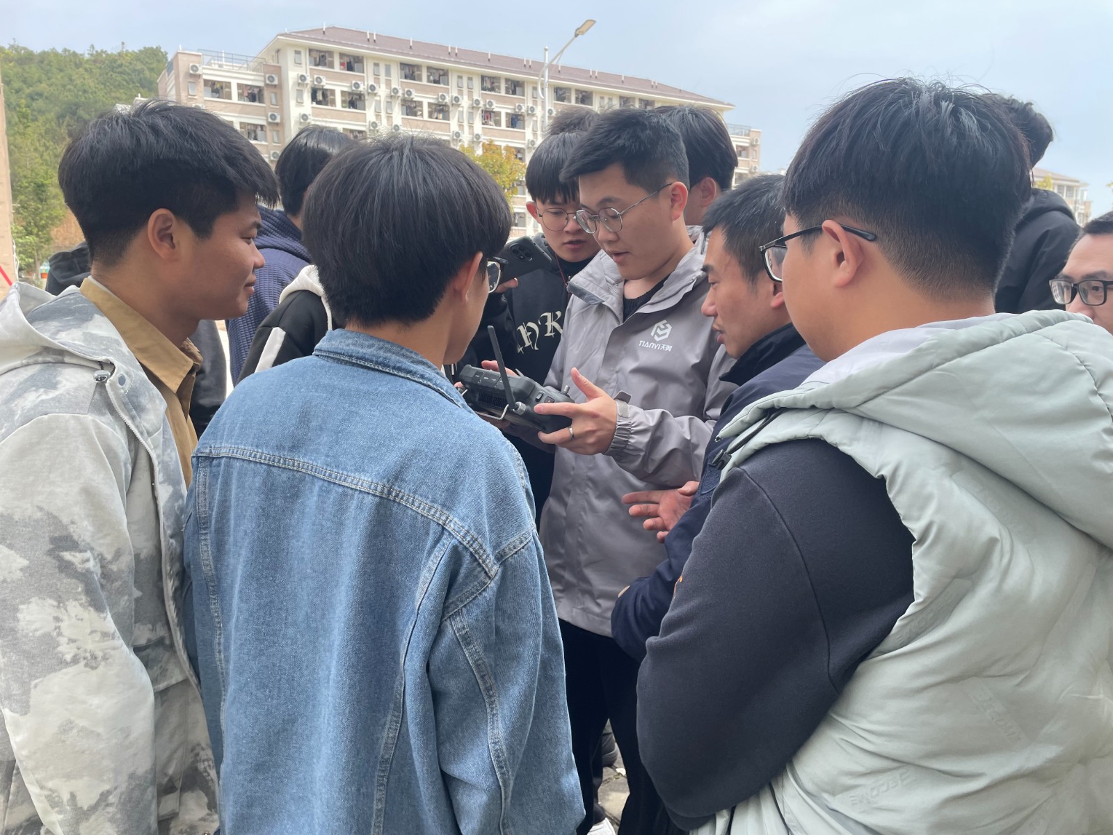 图片1.jpg 图片1.jpg