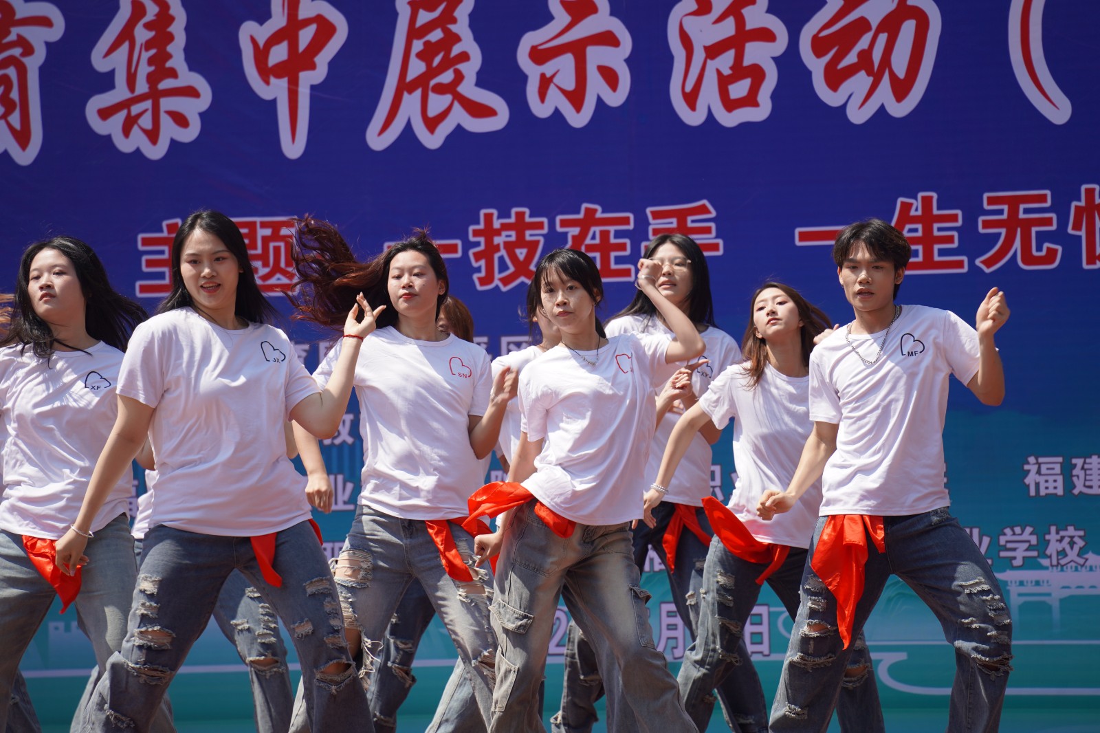 2f97596a-106e-4aac-a0f5-922e22777afa.jpg