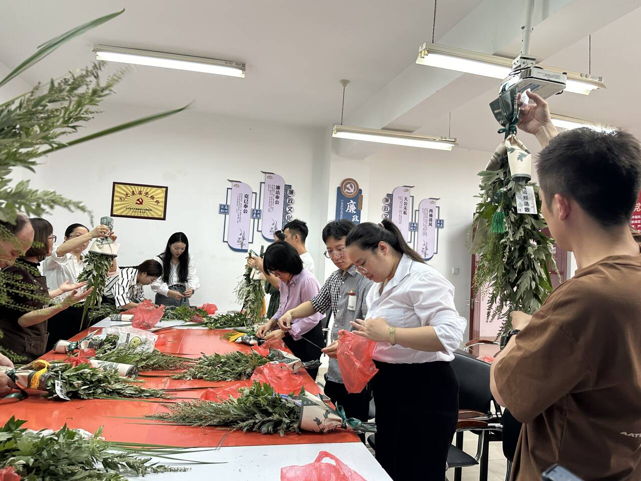 图片4.png 图片4.png