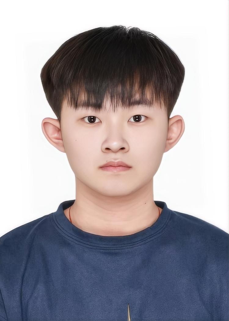 杨佳鑫证件照.jpg