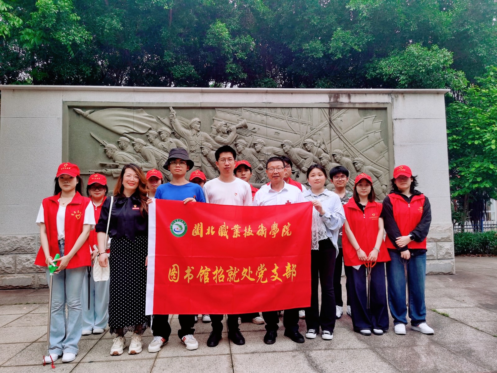 学习长江支队精神主题党日1.jpg